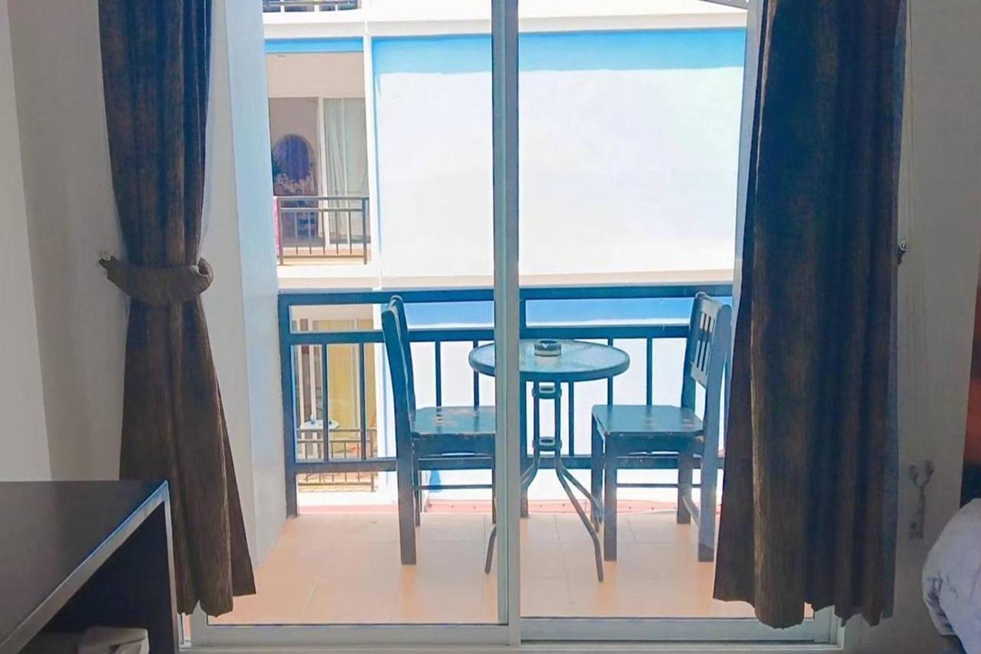 Praew Mansion Hotel Pantai Kamala Bagian luar foto
