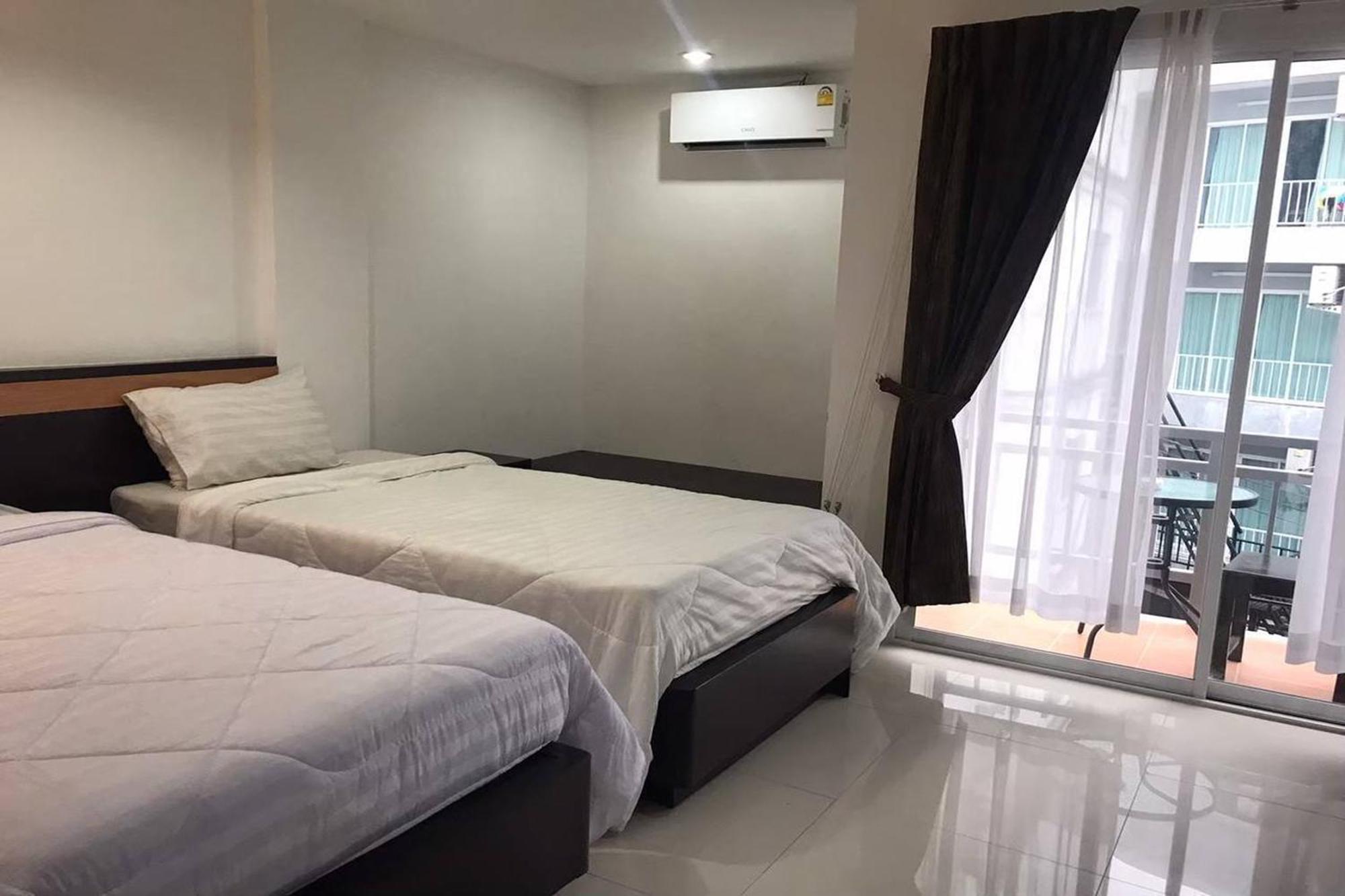 Praew Mansion Hotel Pantai Kamala Bagian luar foto