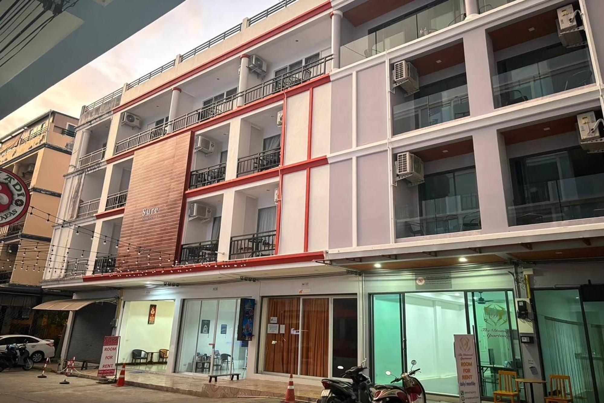 Praew Mansion Hotel Pantai Kamala Bagian luar foto