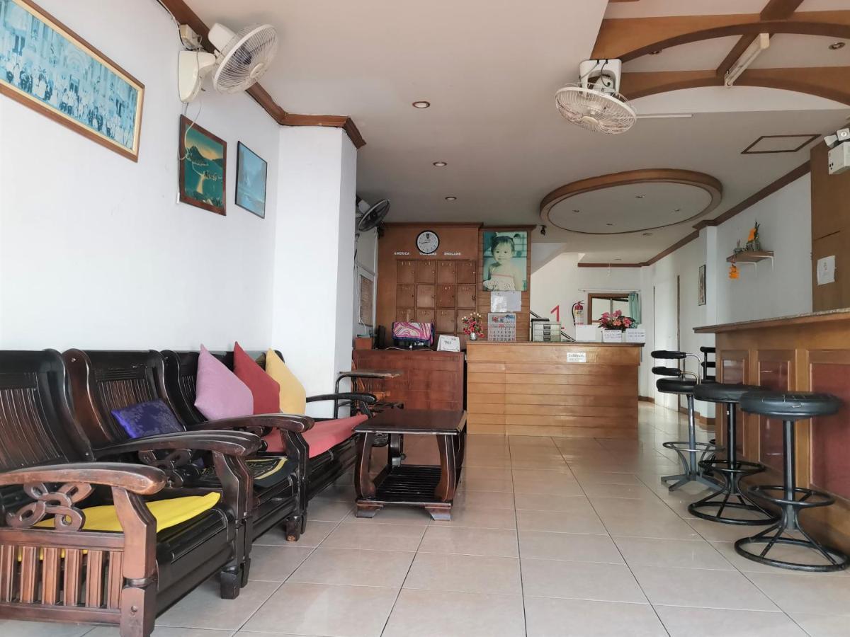 Praew Mansion Hotel Pantai Kamala Bagian luar foto